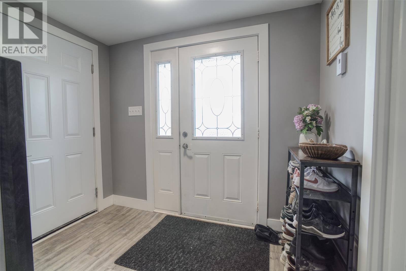 29 Hartland Avenue, photo 6 of 21