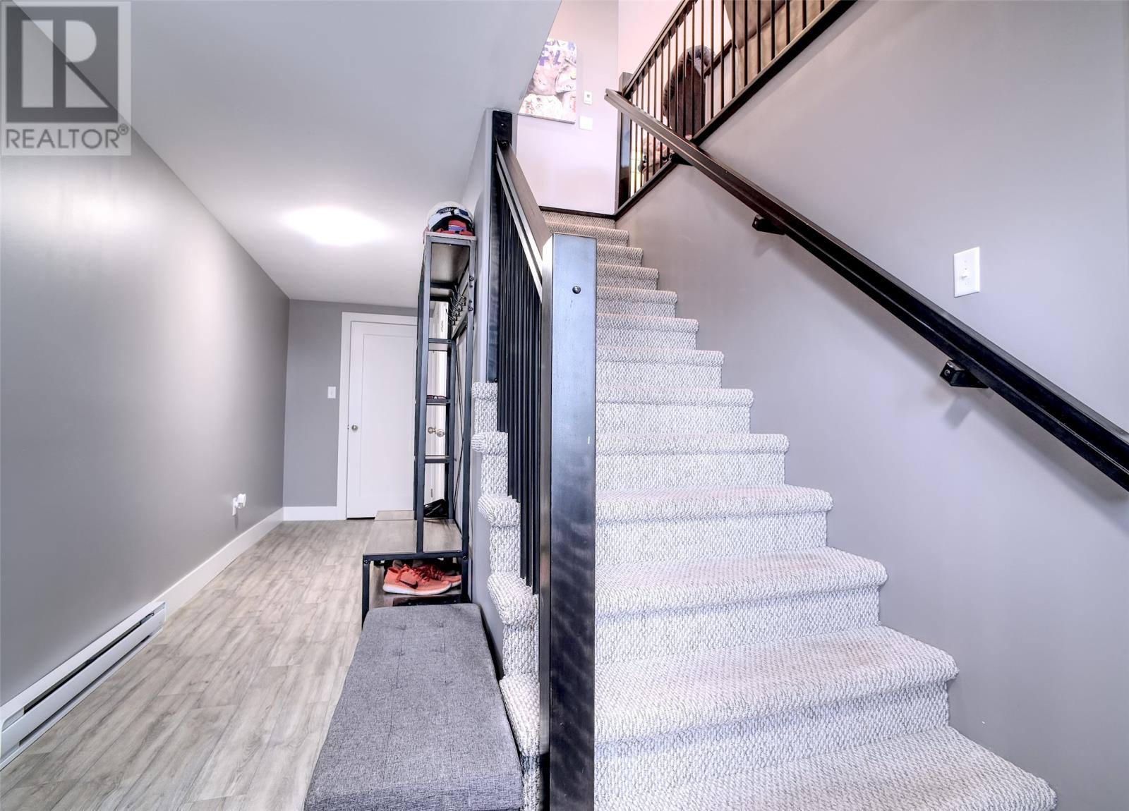 29 Hartland Avenue, photo 7 of 21