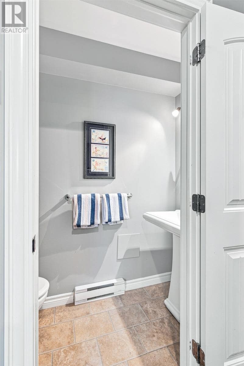 8 Aldergrove Place, photo 27 of 41