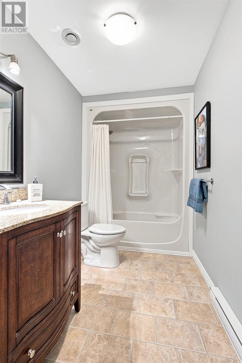 8 Aldergrove Place, photo 32 of 41