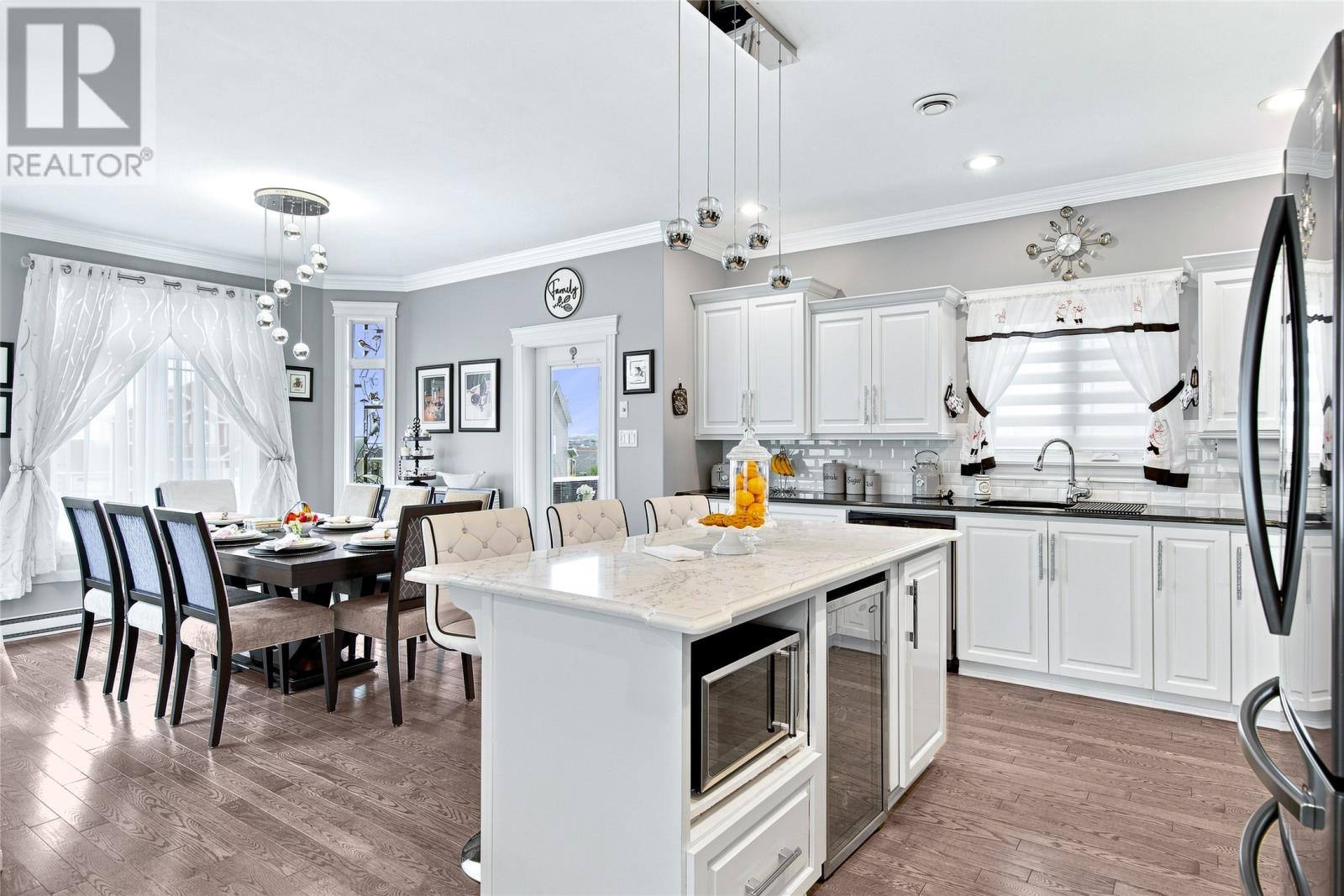 8 Aldergrove Place, photo 9 of 41