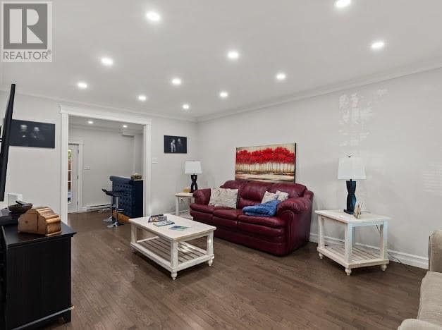 11 Chaytors Place, photo 12 of 42