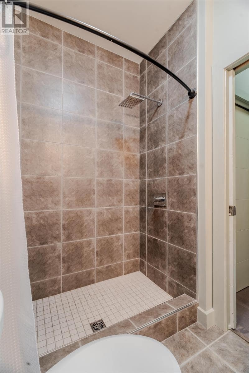 835 Blackmarsh Road Unit#205, photo 12 of 18