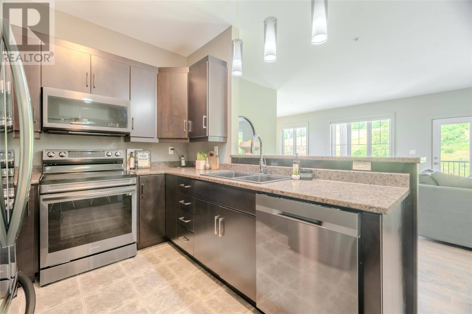 835 Blackmarsh Road Unit#205, photo 7 of 18