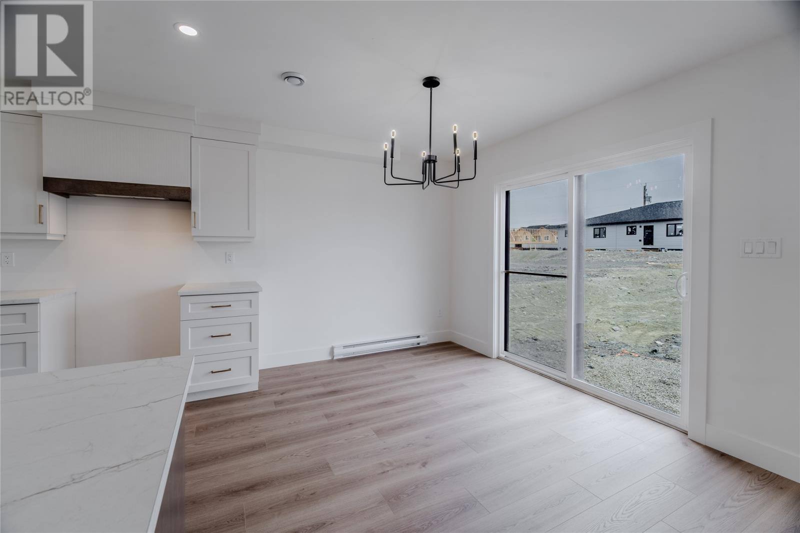 92 Trenton Drive, photo 10 of 38