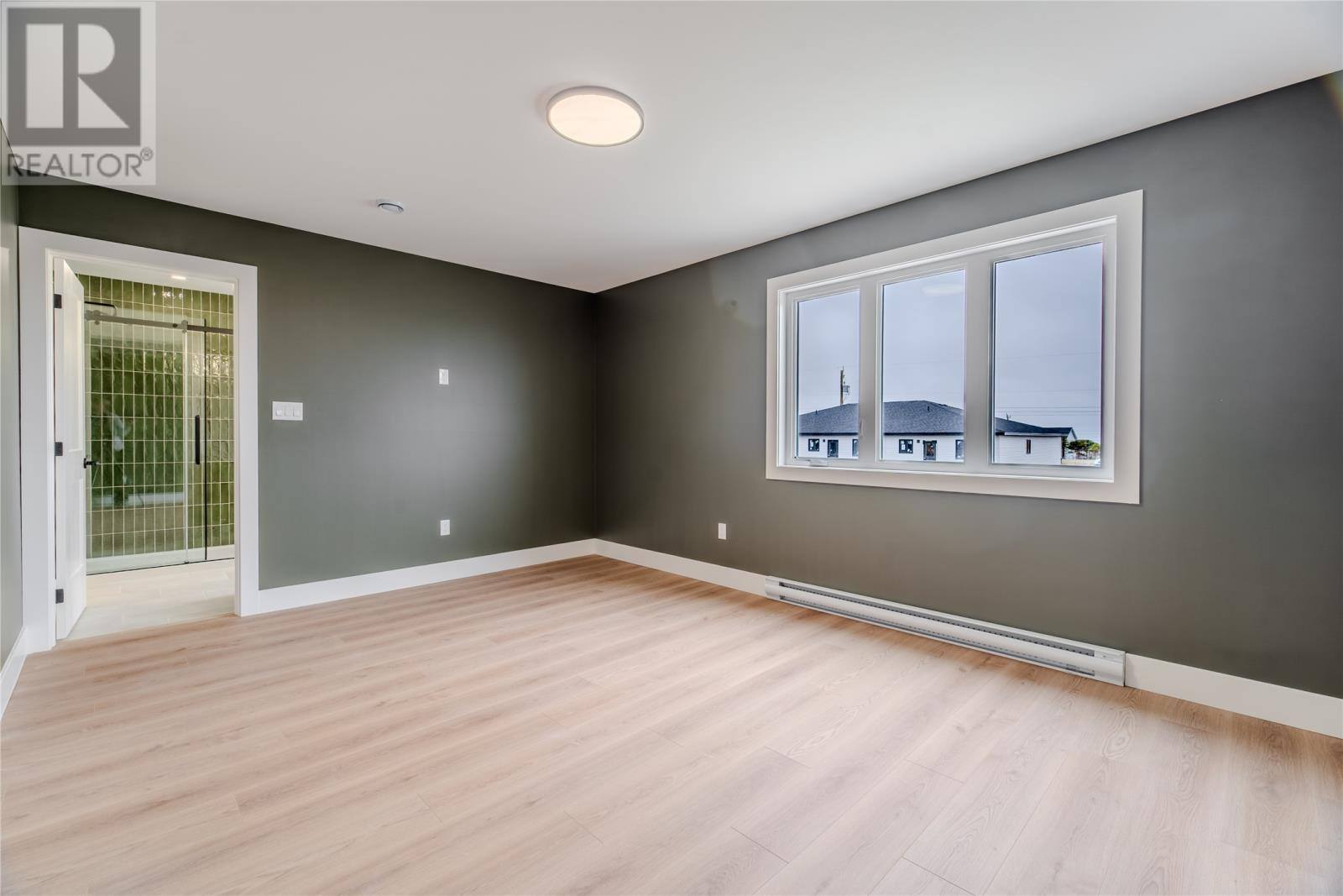 92 Trenton Drive, photo 19 of 38