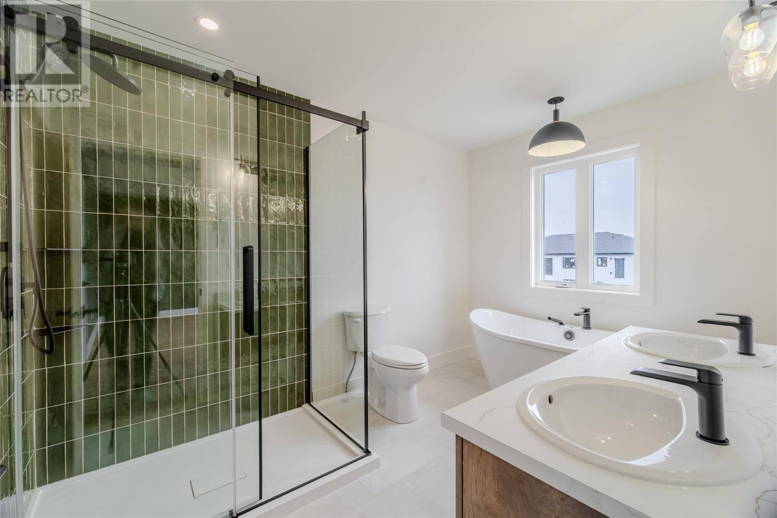92 Trenton Drive, photo 21 of 38