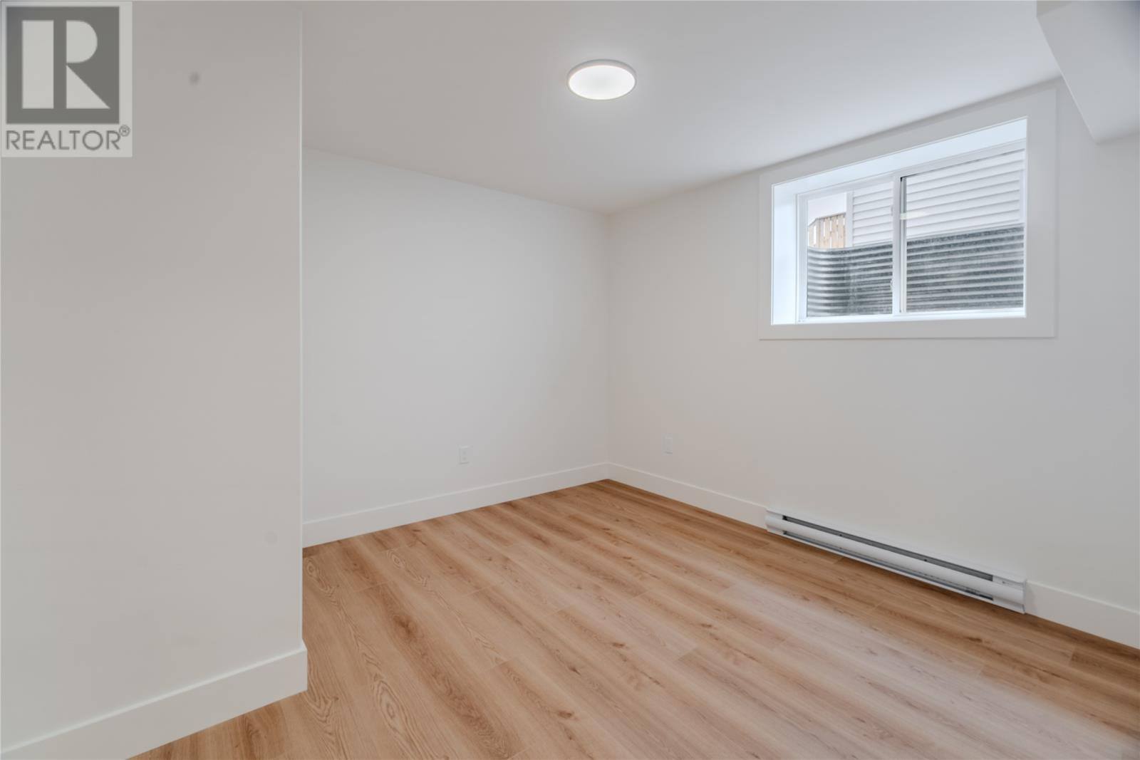 92 Trenton Drive, photo 35 of 38