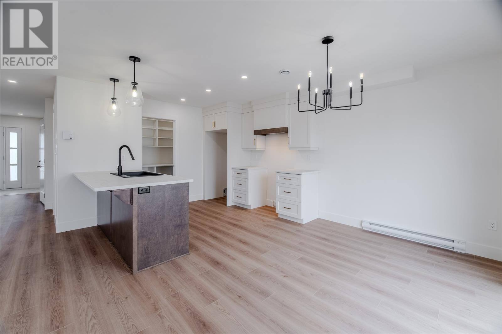92 Trenton Drive, photo 6 of 38