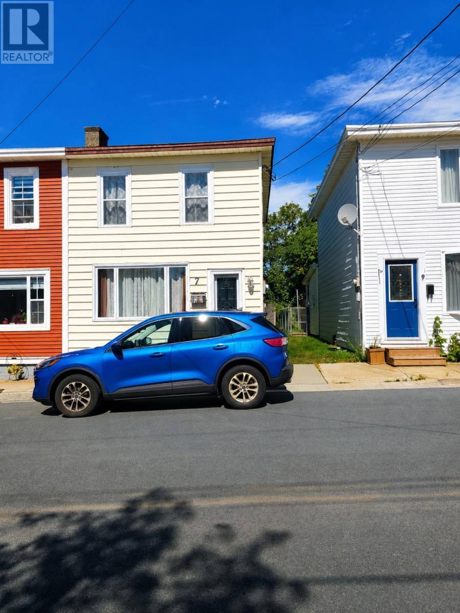 7 Cavell Avenue, photo 1 of 37