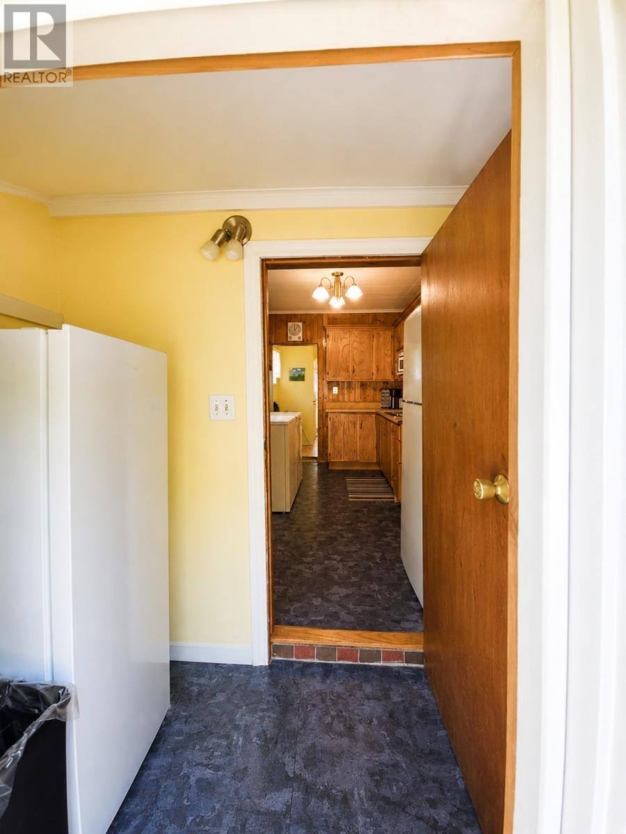 7 Cavell Avenue, photo 17 of 37