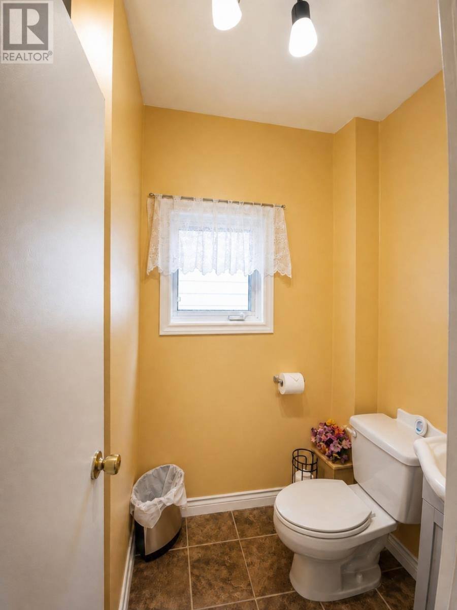 7 Cavell Avenue, photo 31 of 37