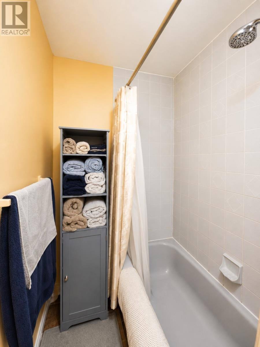 7 Cavell Avenue, photo 34 of 37
