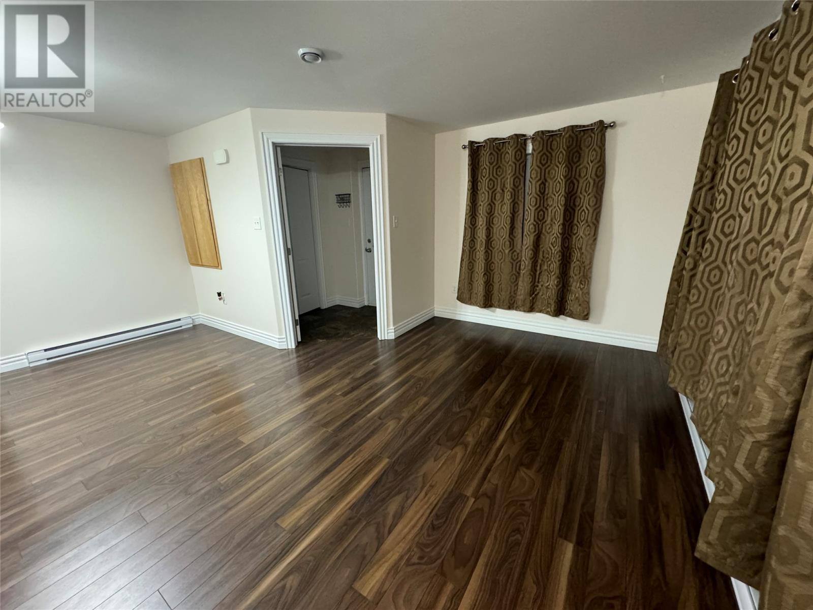 31 Erica Avenue, photo 23 of 43