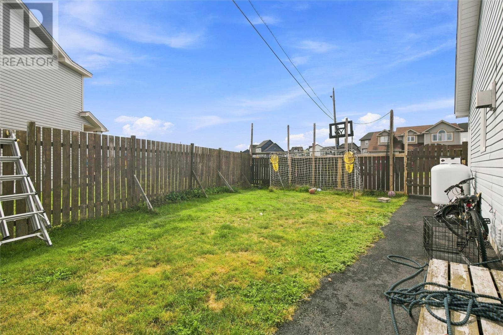 15 Camelot Crescent, photo 34 of 36