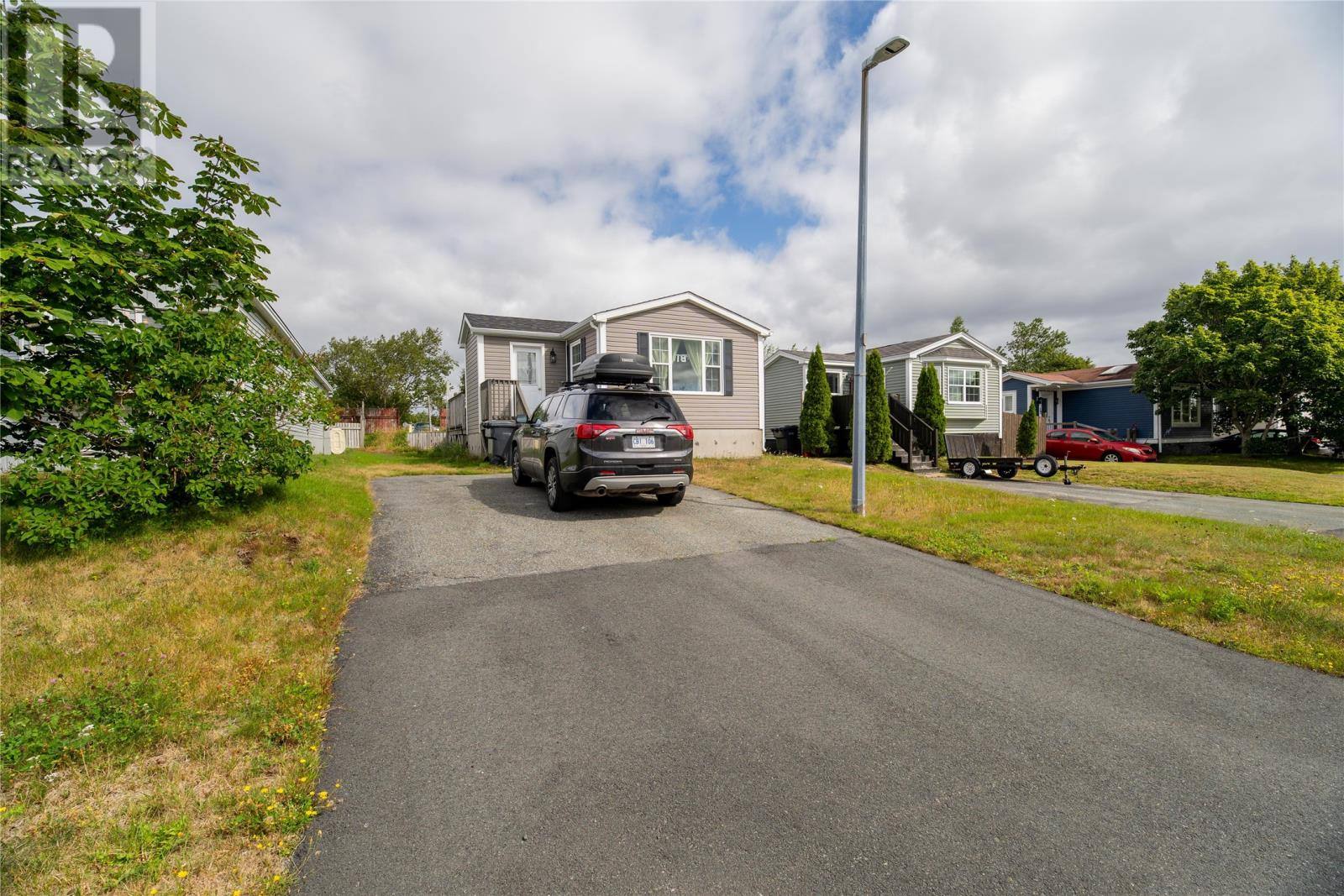 12 Ashgrove Drive, photo 16 of 17