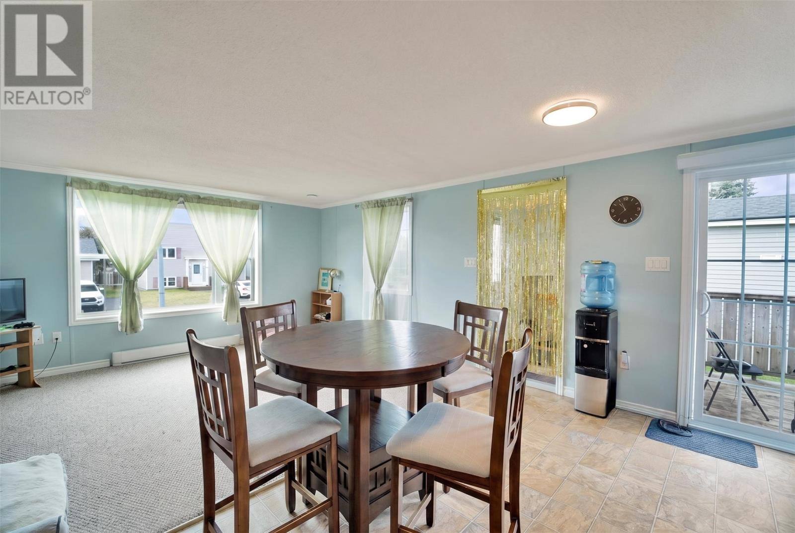 12 Ashgrove Drive, photo 3 of 17