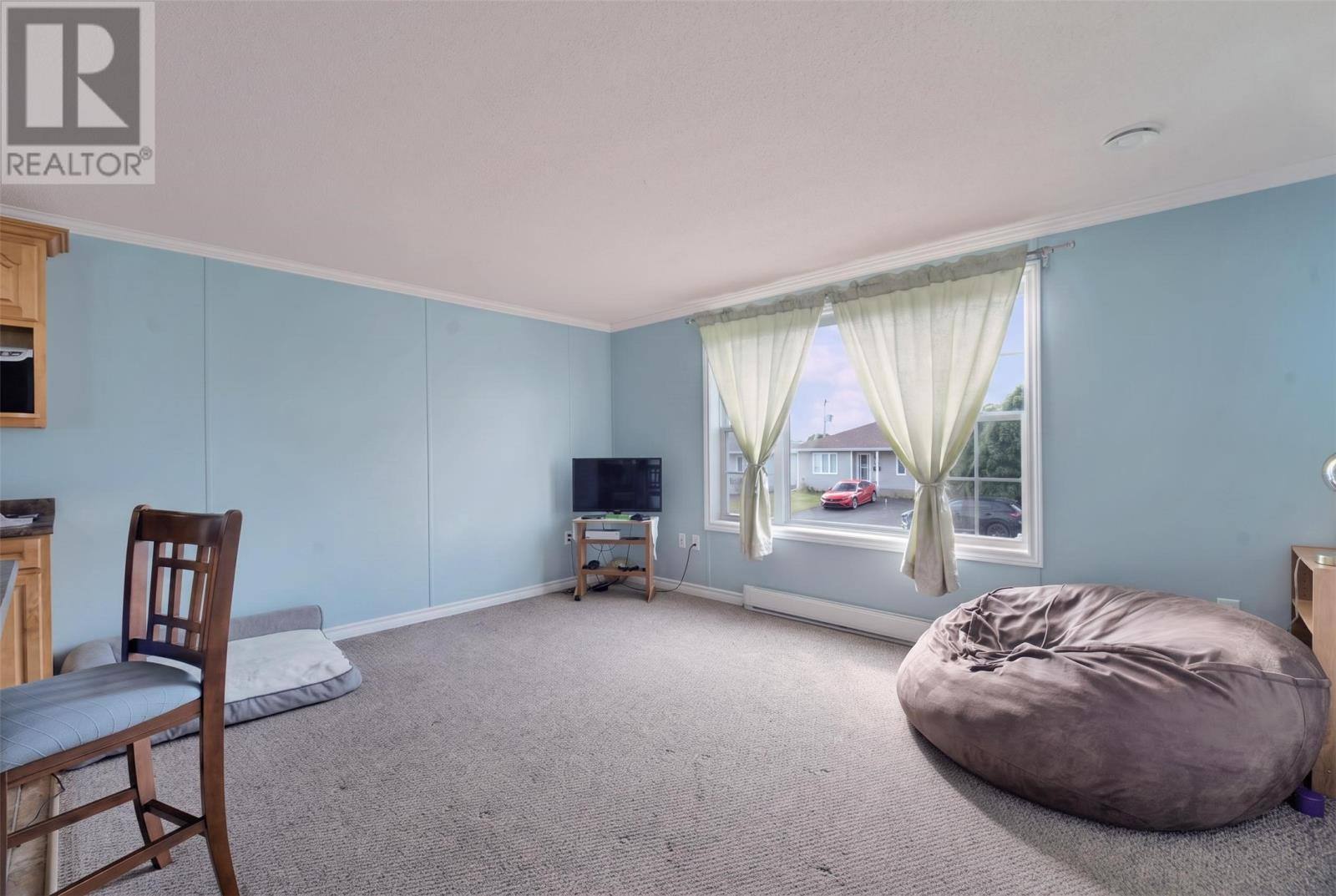 12 Ashgrove Drive, photo 5 of 17