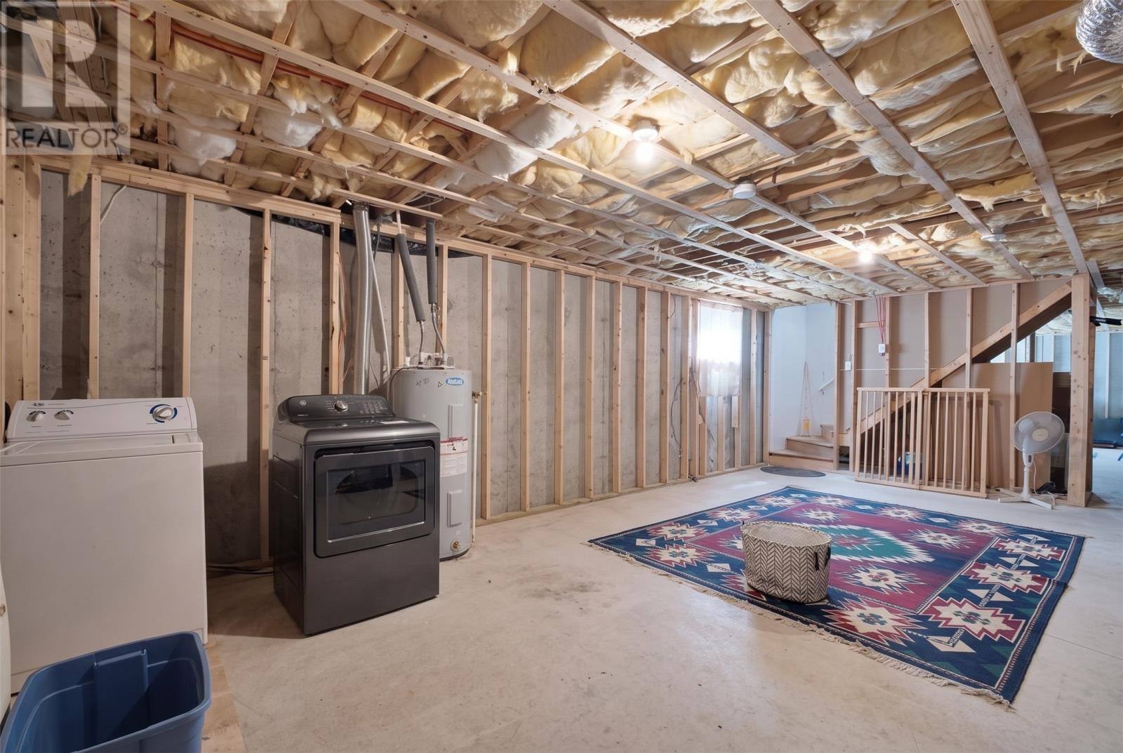 12 Ashgrove Drive, photo 9 of 17