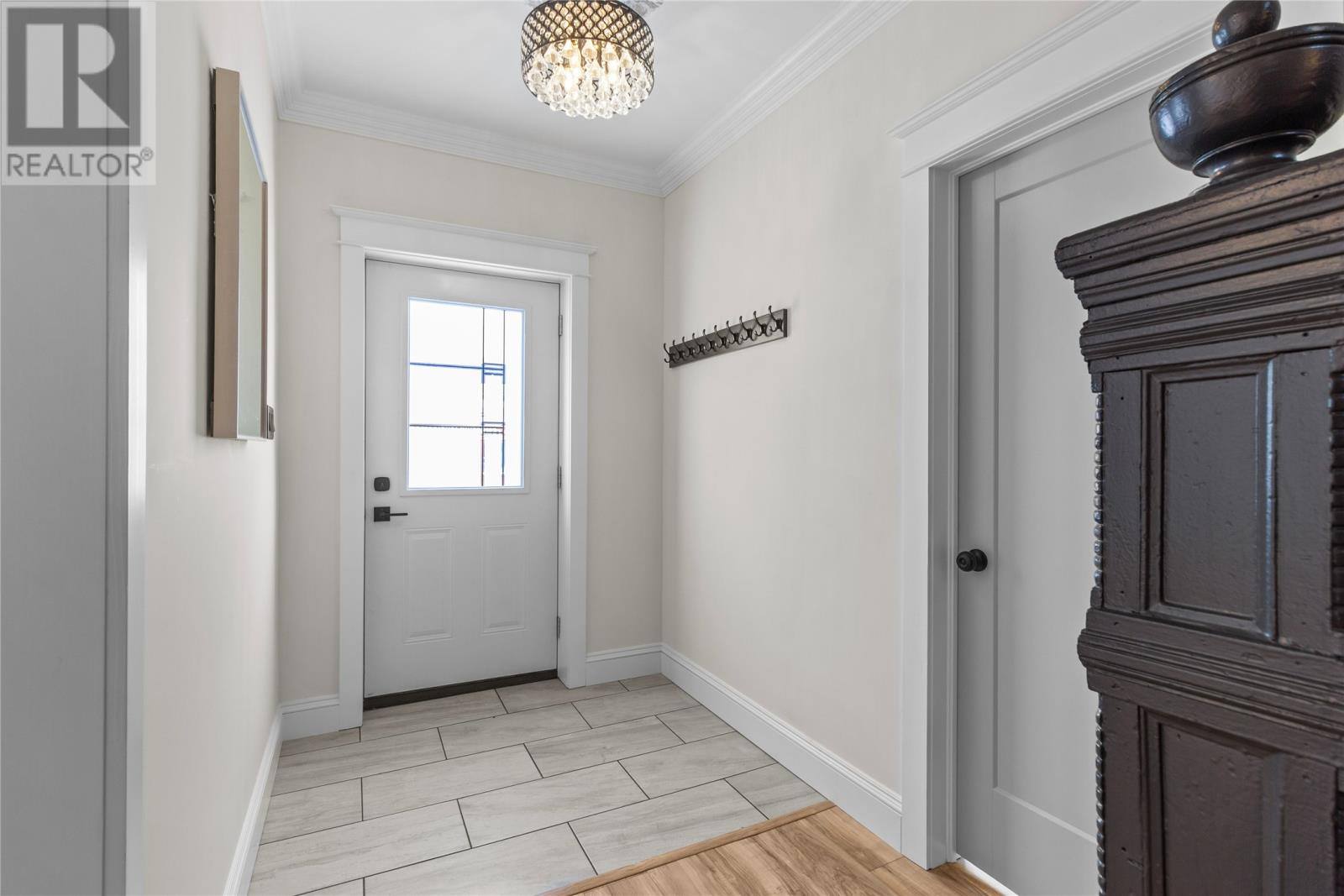 2 Blackmarsh Road, photo 3 of 46
