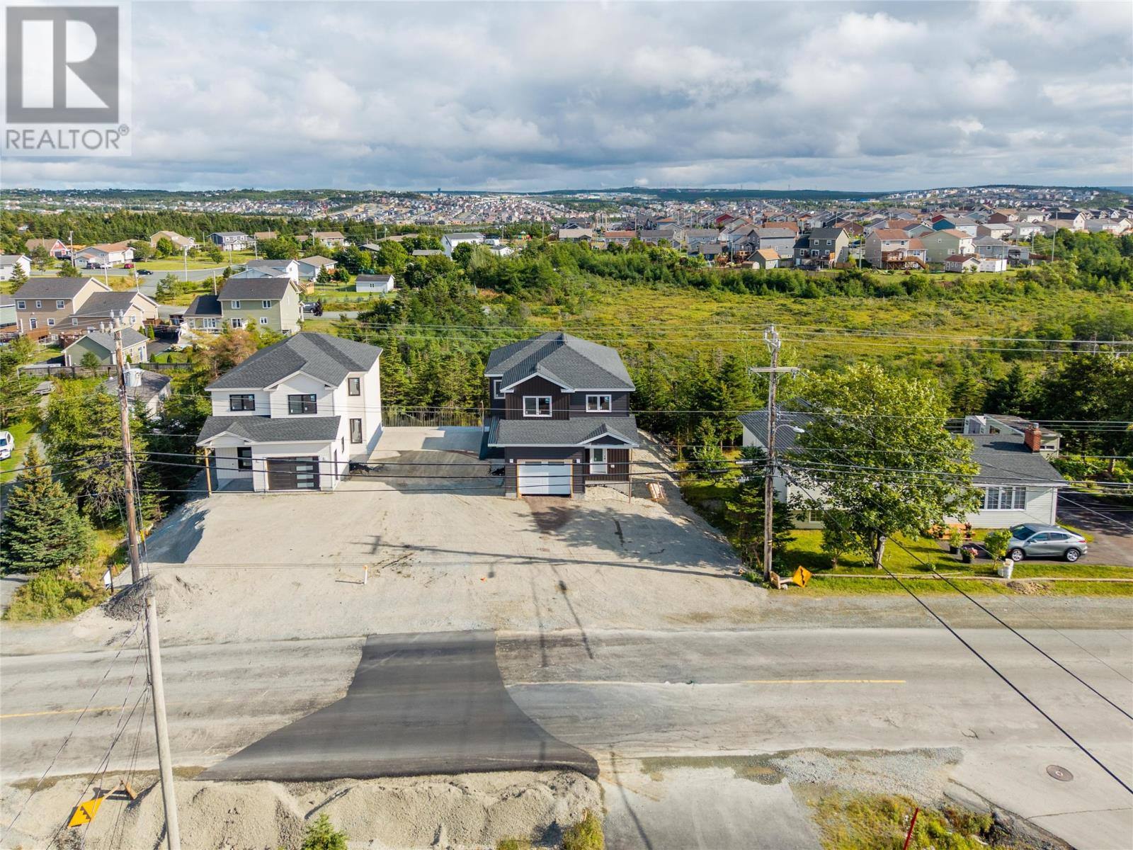 202 St Thomas Line, photo 17 of 18