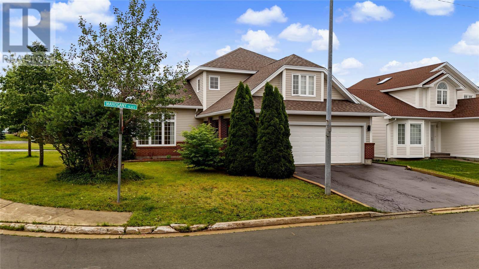 27 Mahogany Place, photo 1 of 50