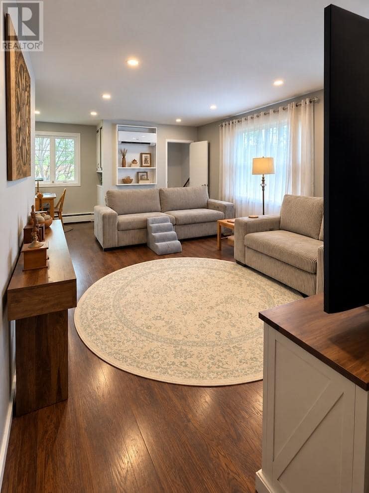 10 Roosevelt Avenue, photo 10 of 25