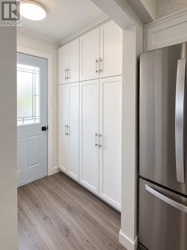 10 Roosevelt Avenue, photo 14 of 25
