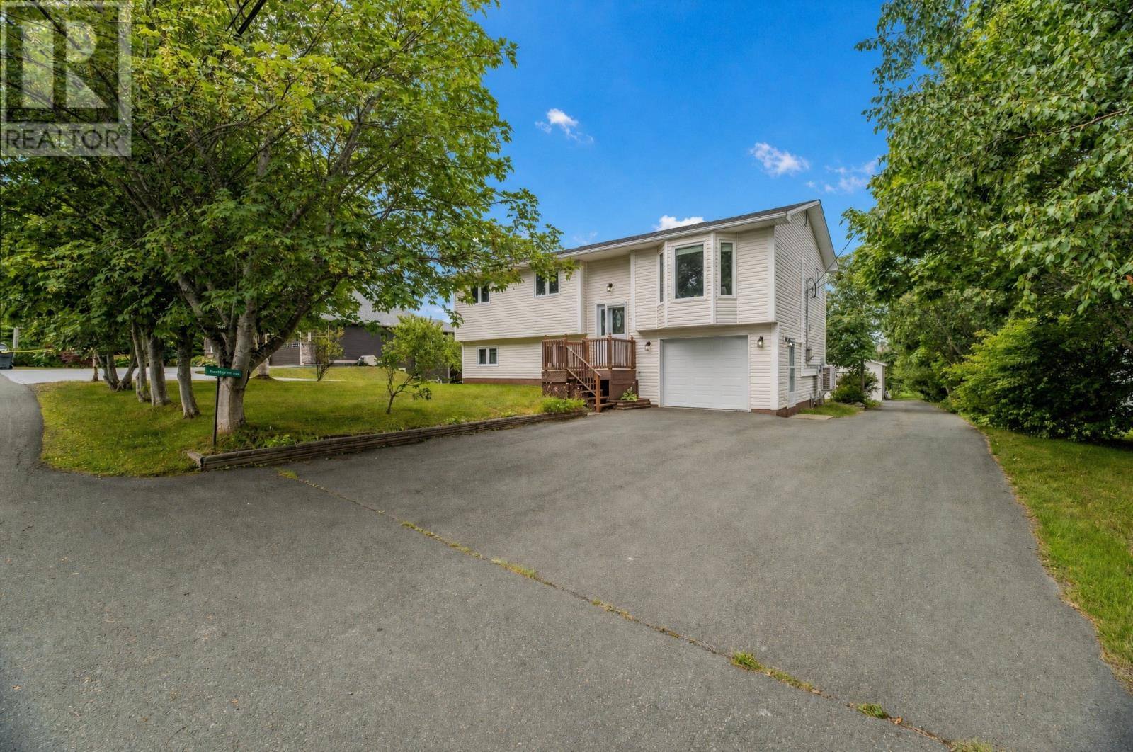 24 Middle Ridge Road, photo 1 of 49