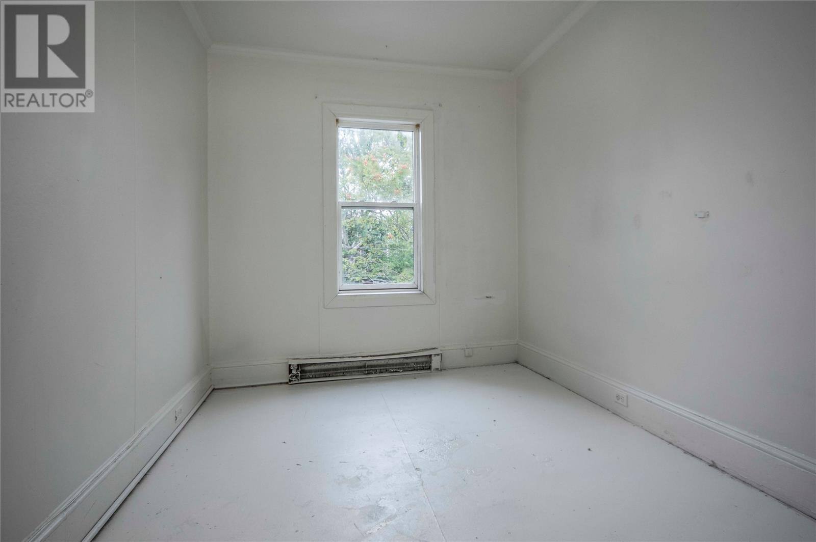 19 Golf Avenue, photo 19 of 21