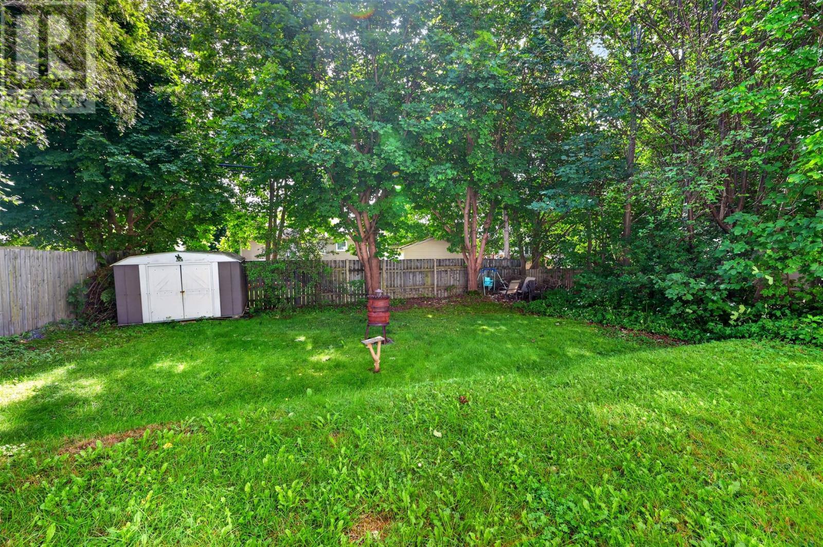 211 Canada Drive, photo 13 of 41