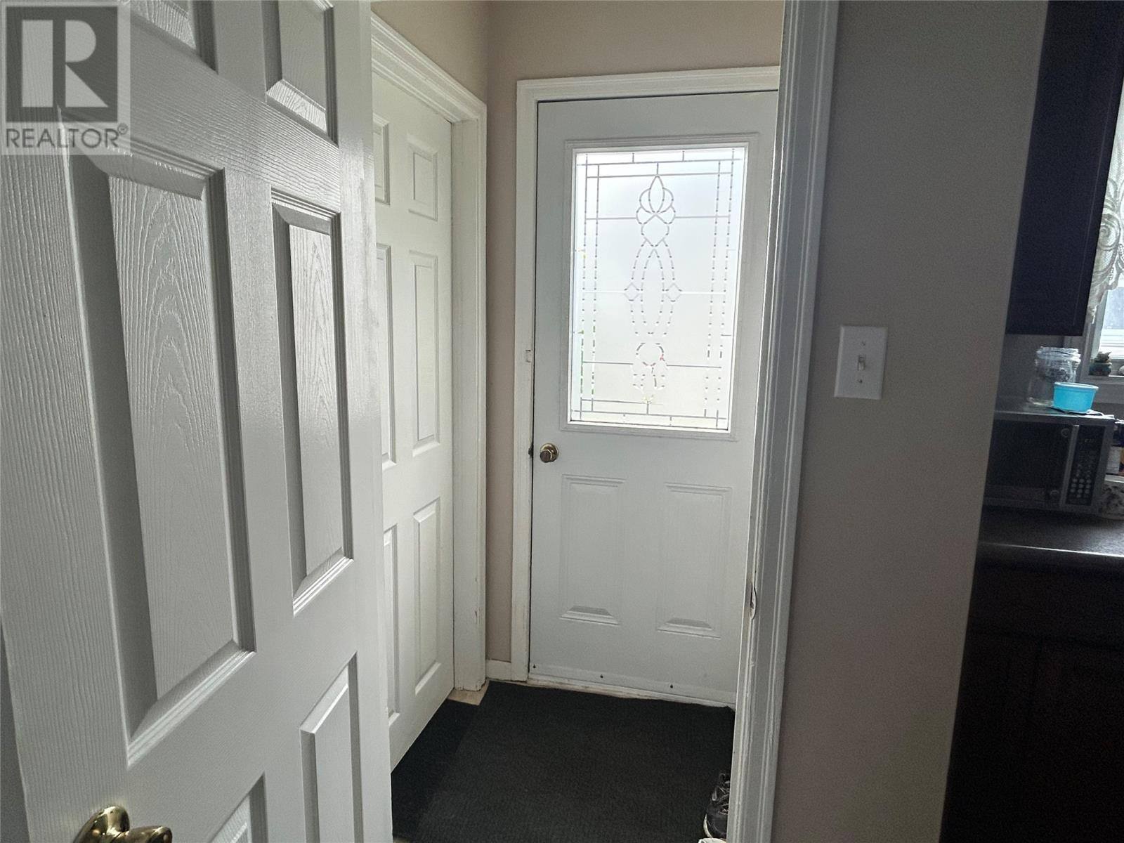 120 Smallwood Drive, photo 5 of 17