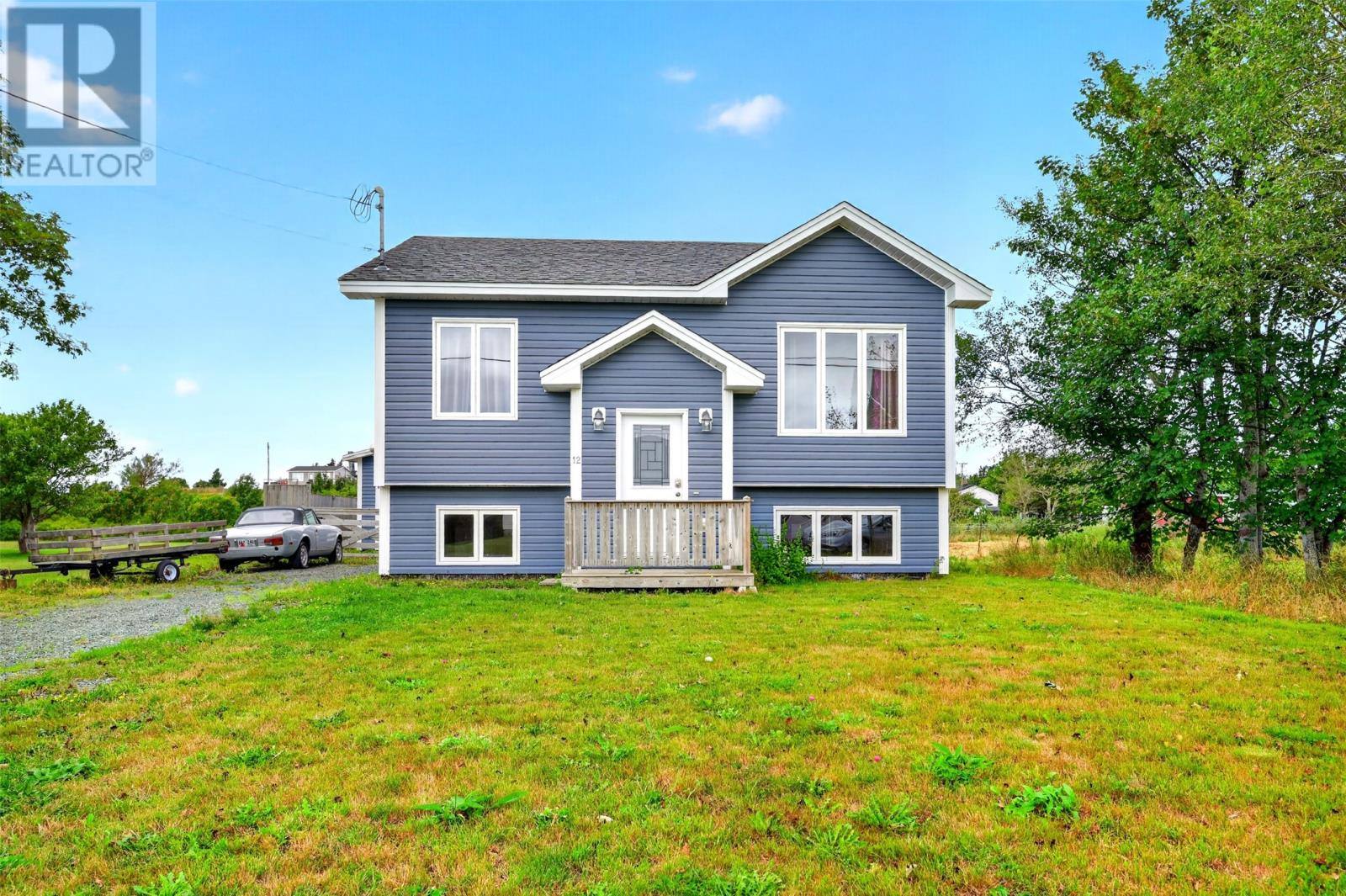 12 Baird Lane, photo 1 of 40