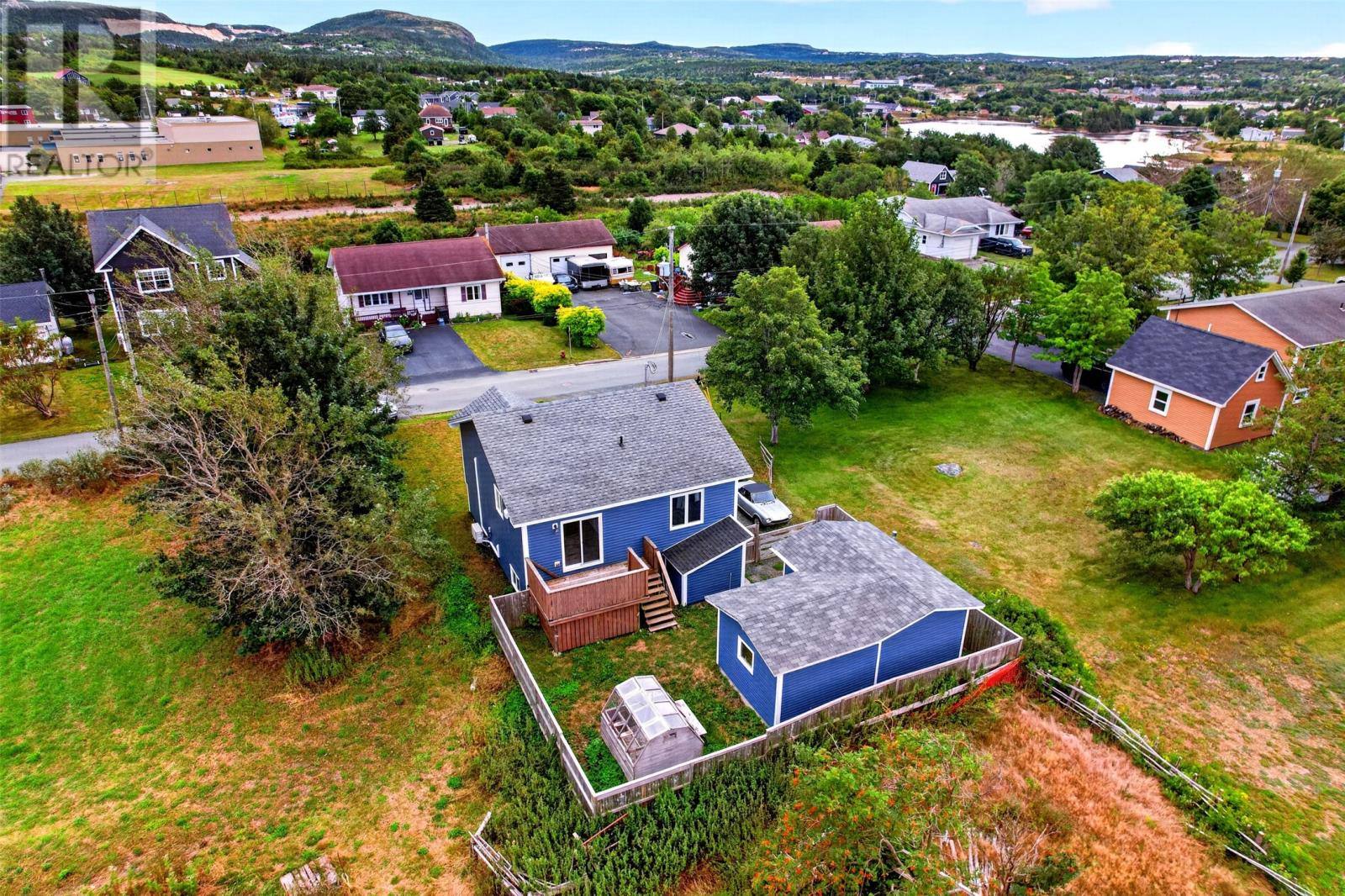 12 Baird Lane, photo 10 of 40