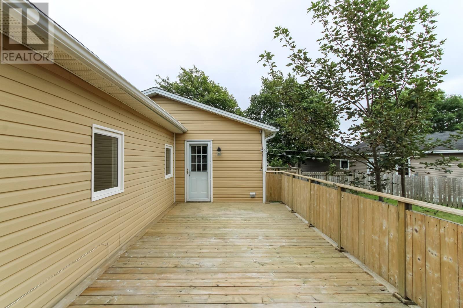 23 Evergreen Drive, photo 18 of 26