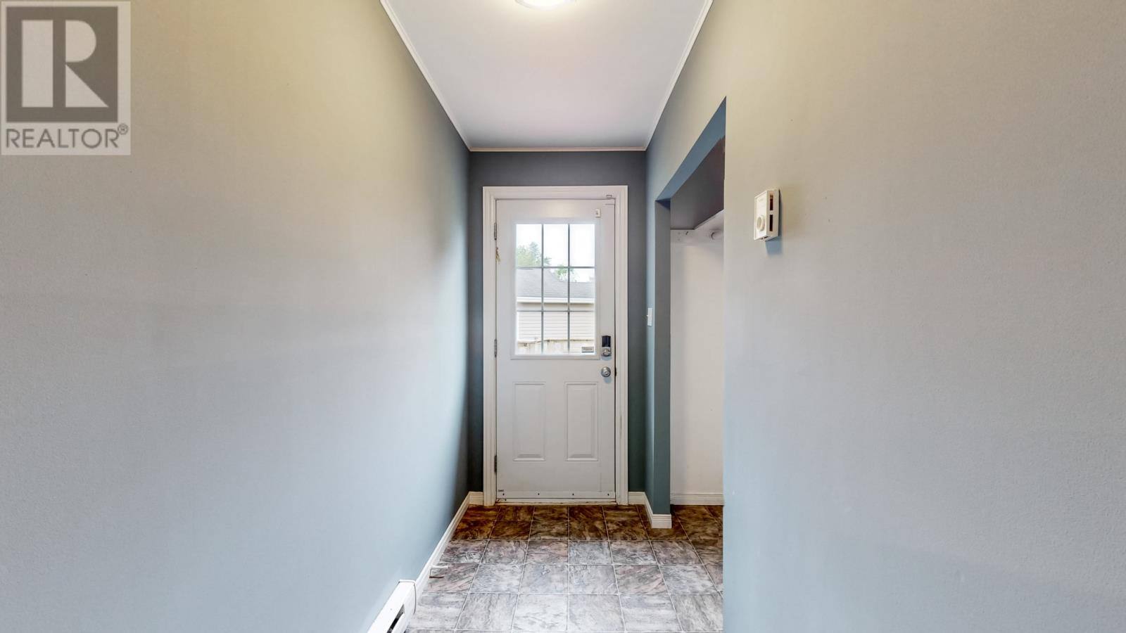 23 Evergreen Drive, photo 2 of 26