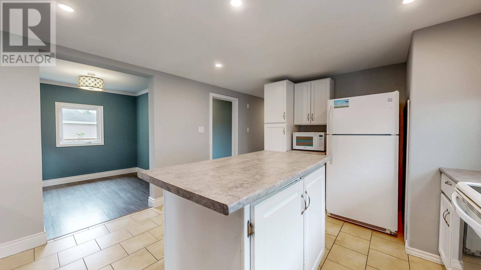 23 Evergreen Drive, photo 5 of 26