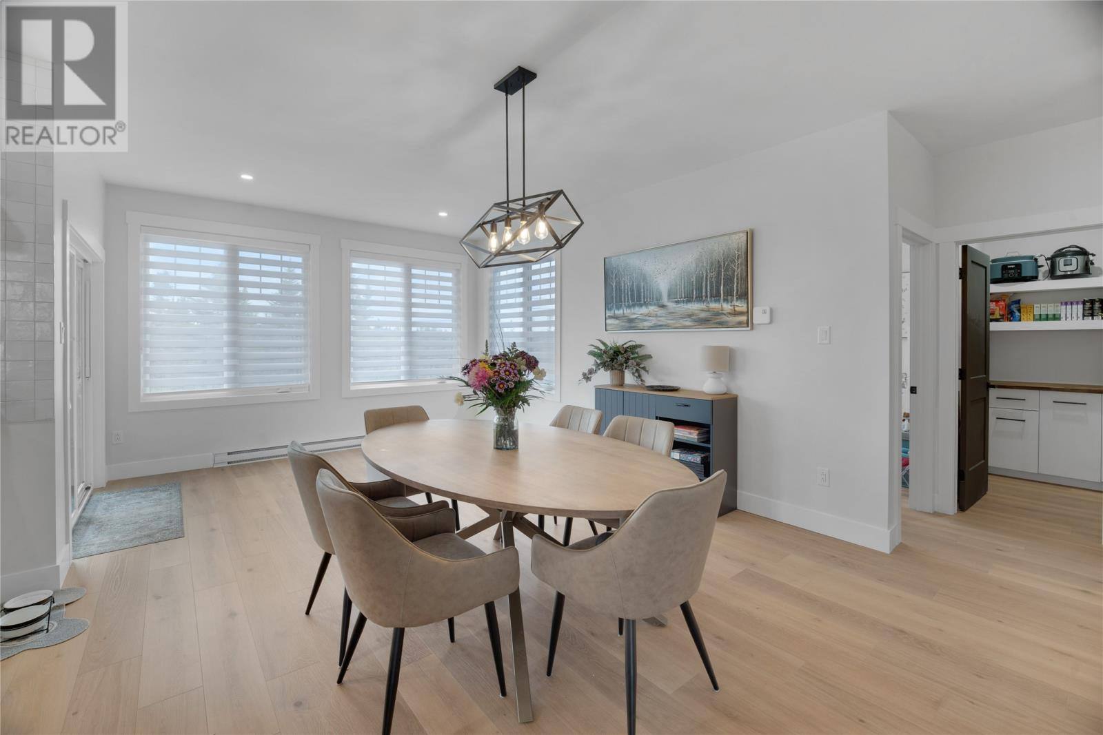 54 Pepperwood Drive, photo 8 of 45
