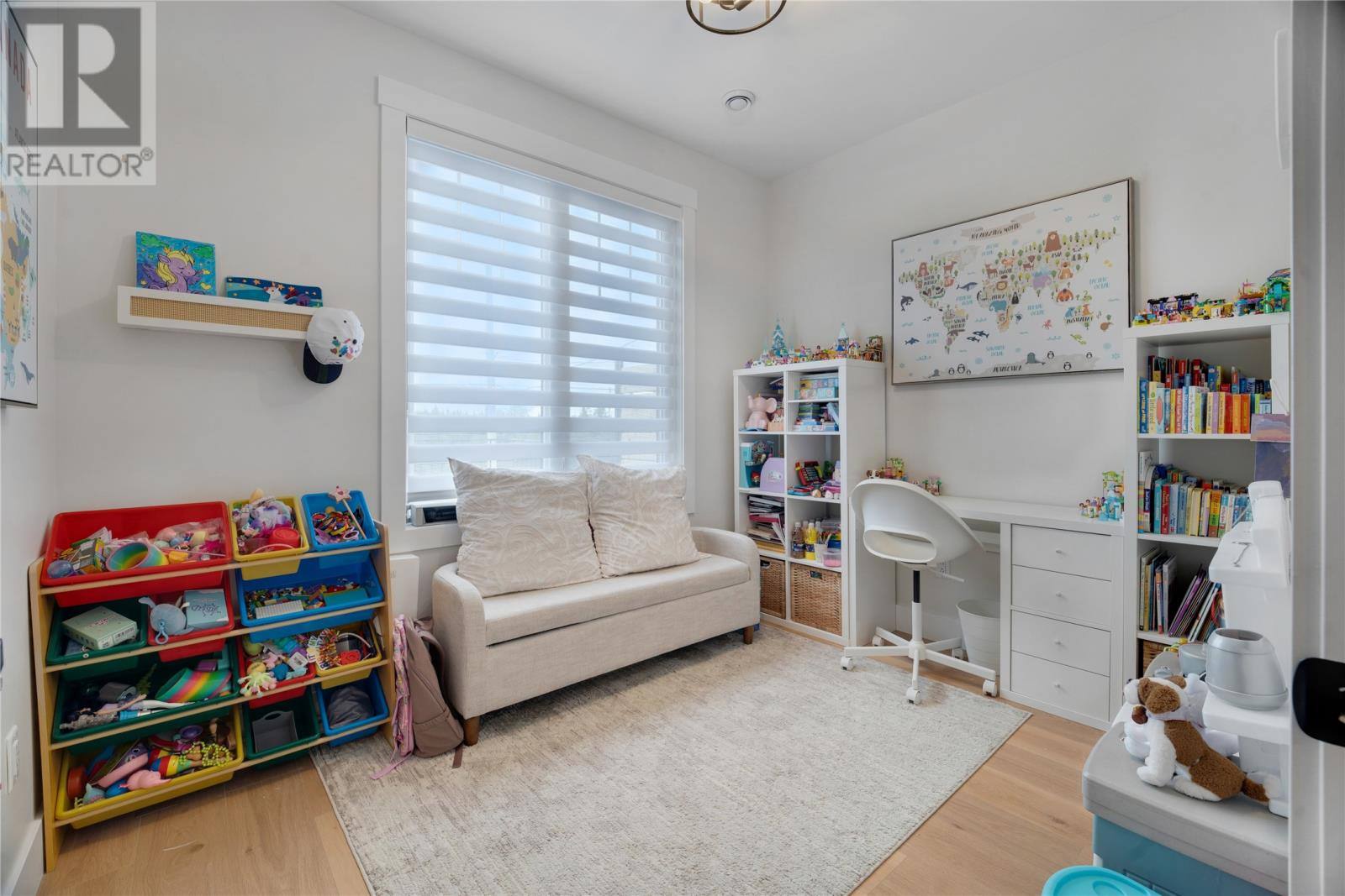 54 Pepperwood Drive, photo 9 of 45