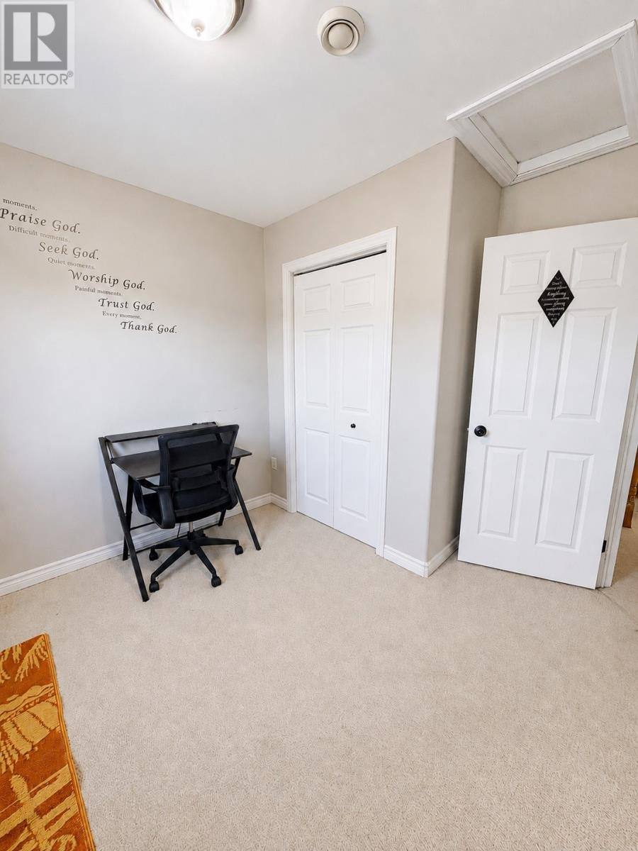 114 Ricketts Road, photo 19 of 34