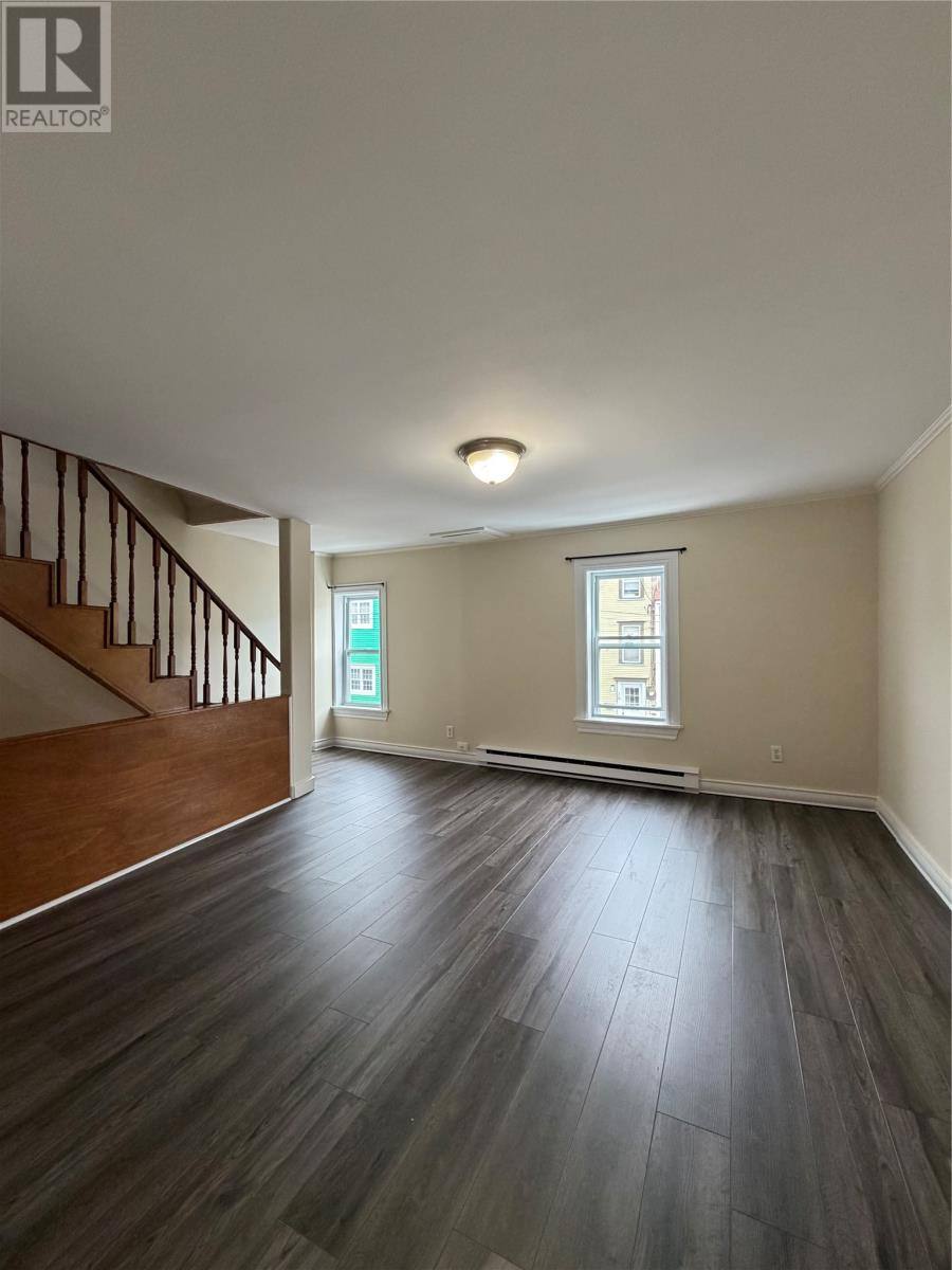15 Colonial Street, photo 8 of 36