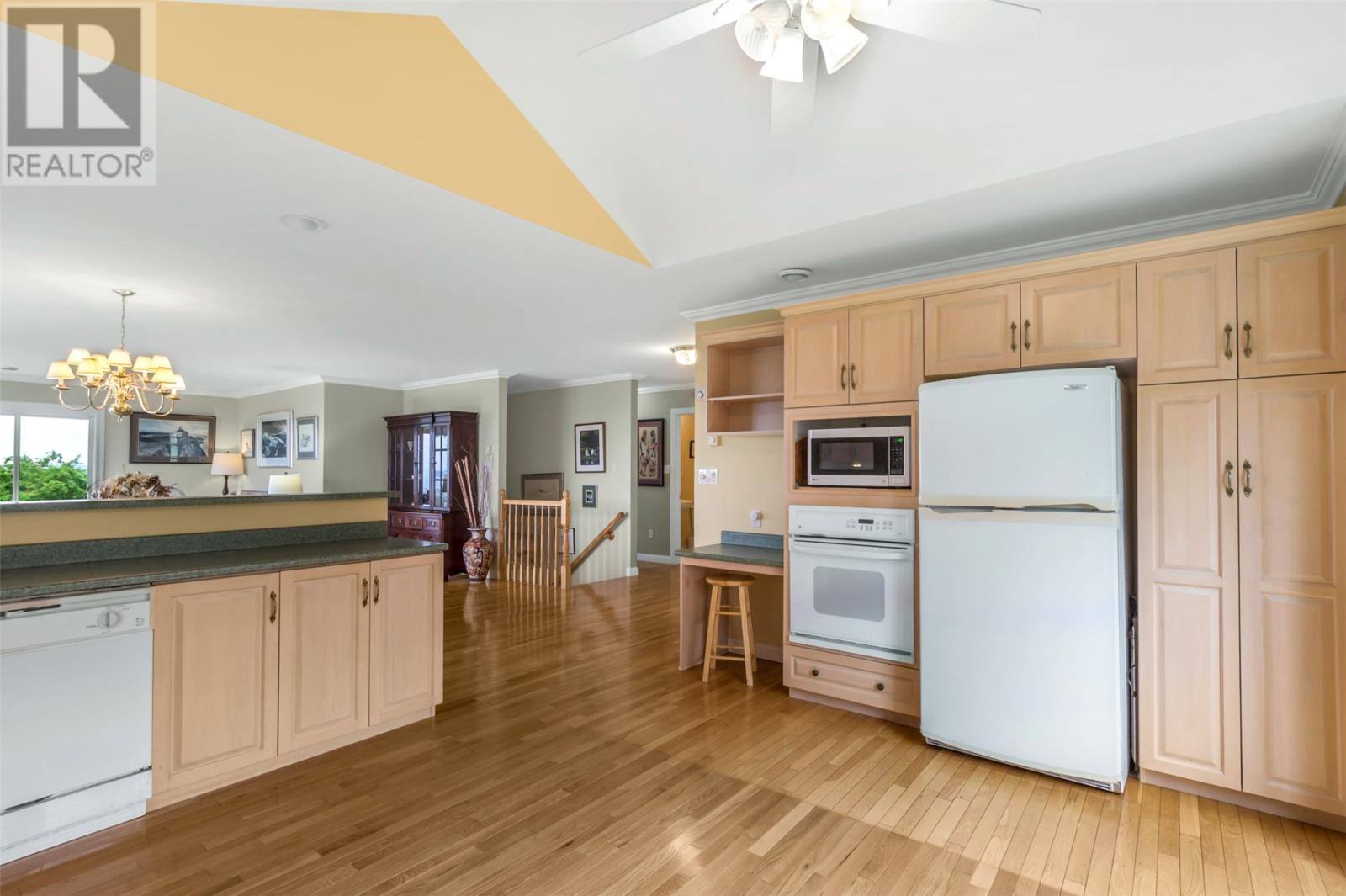 26 Spruce Hill Place, photo 6 of 38