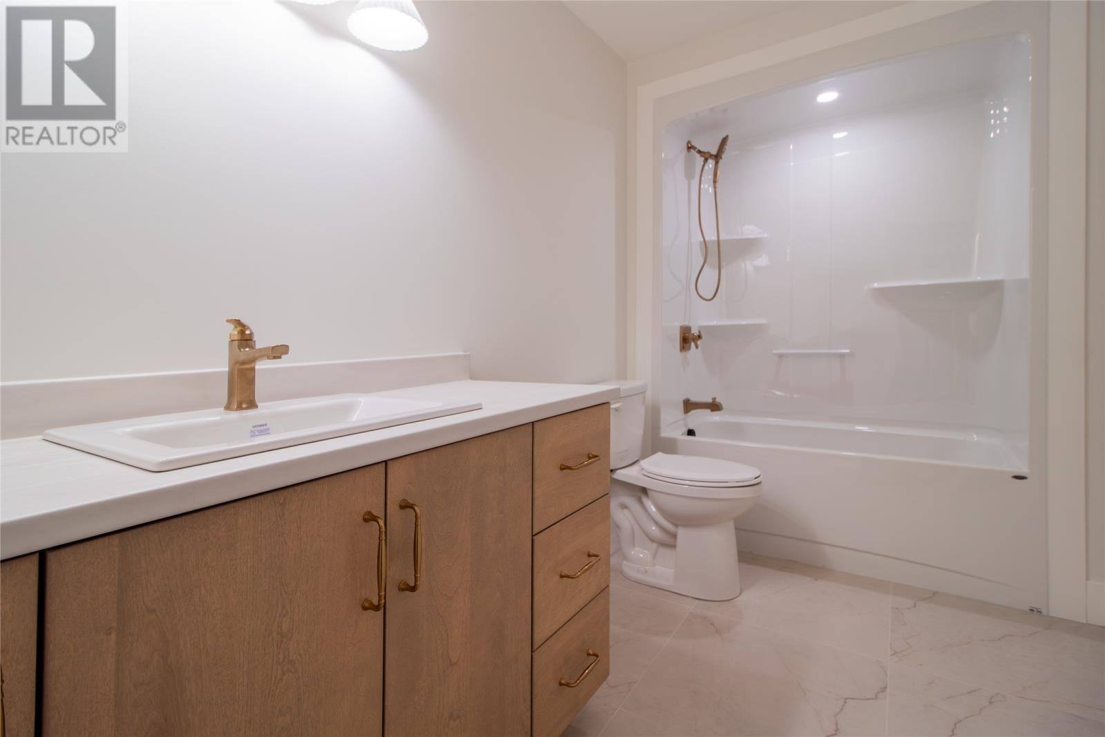 216 Cheeseman Drive, photo 13 of 18