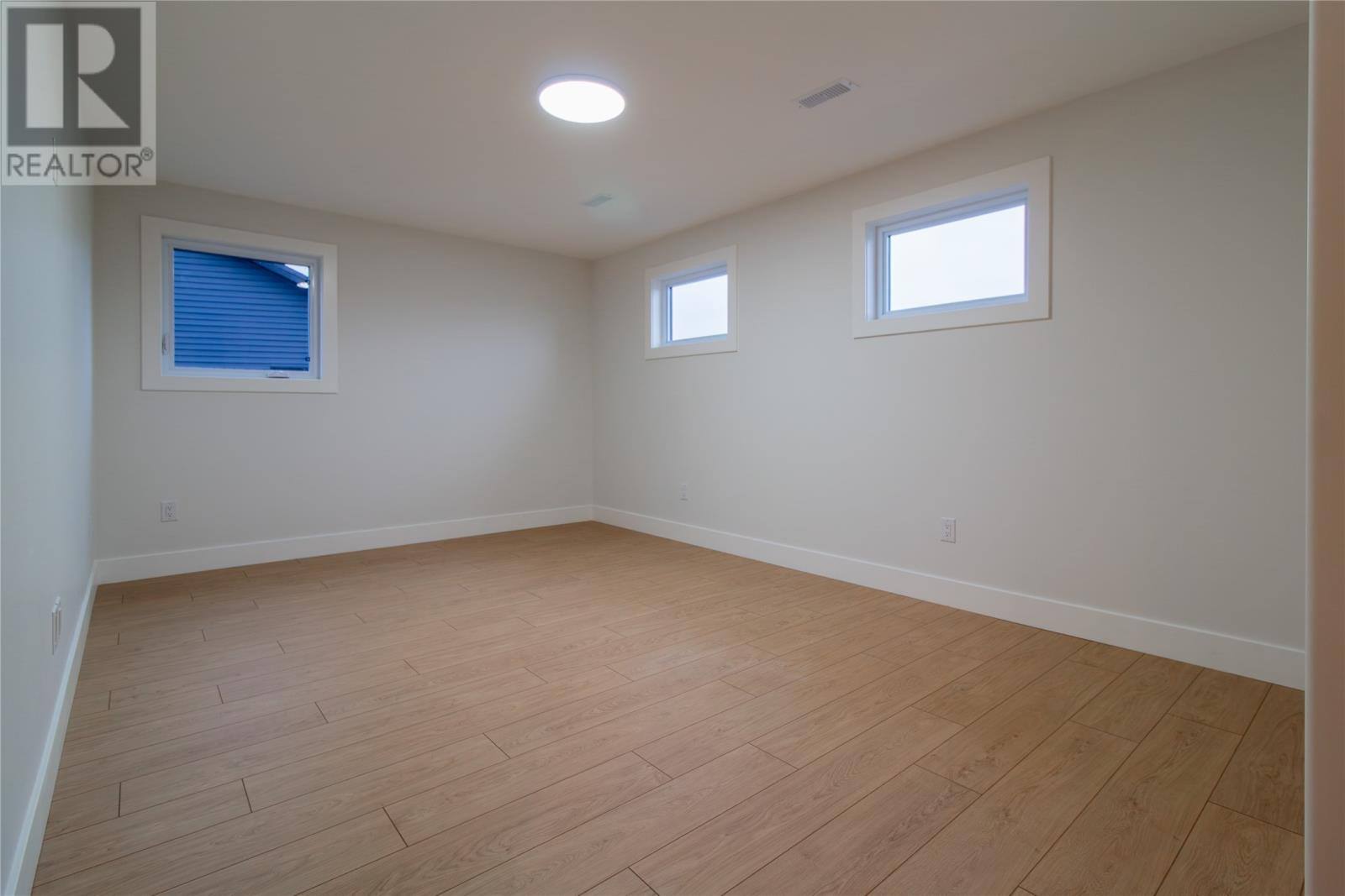 216 Cheeseman Drive, photo 14 of 18