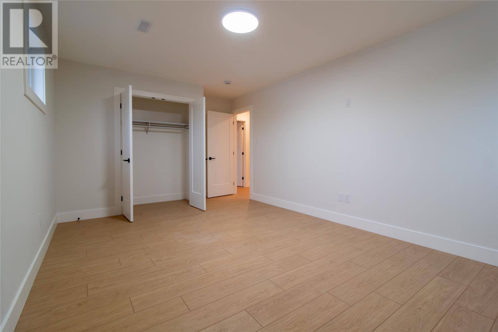 216 Cheeseman Drive, photo 15 of 18