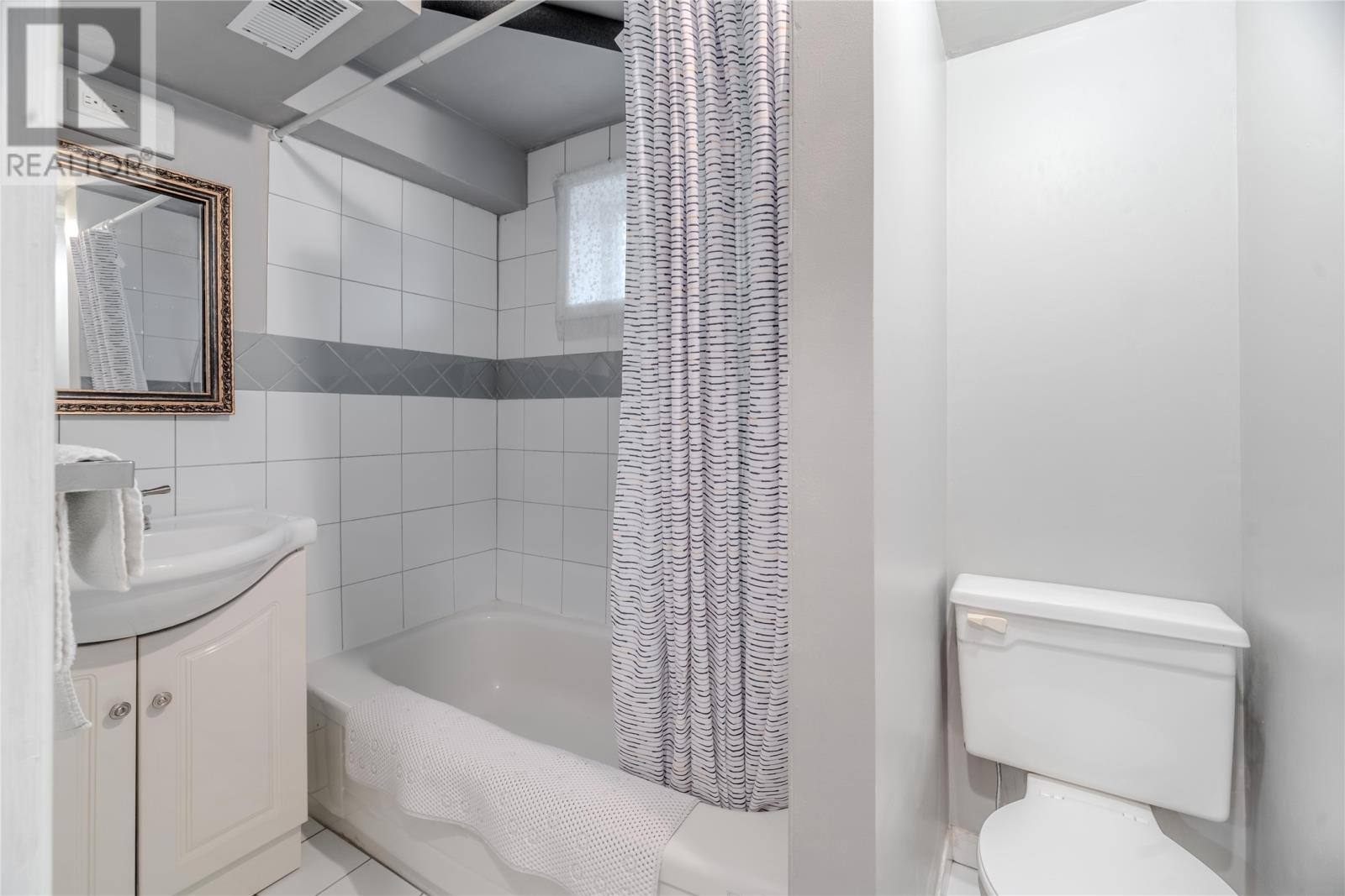 36 St Andrews Avenue, photo 19 of 28