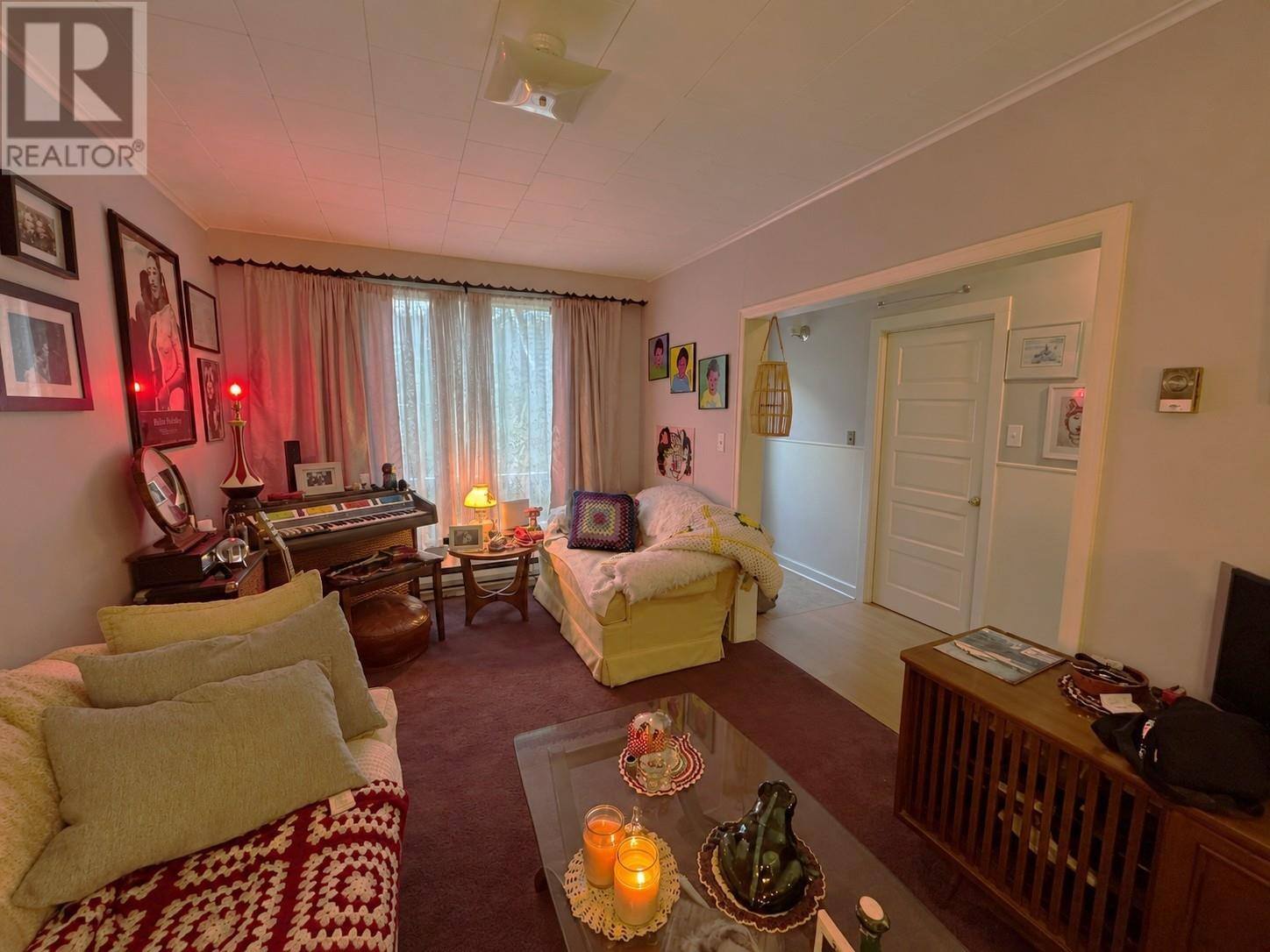 570 Southside Road, photo 9 of 18