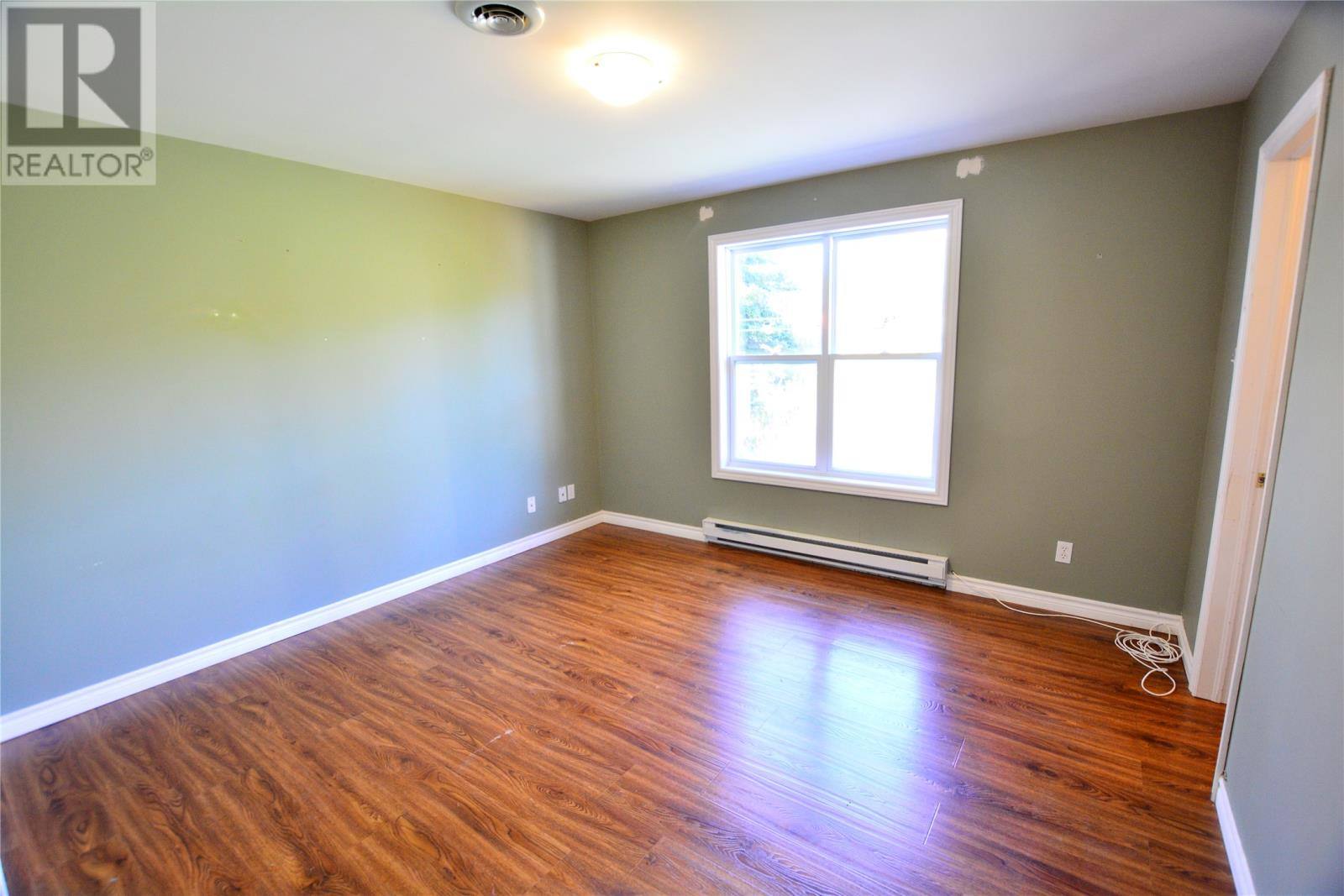 89 Carlisle Drive, photo 13 of 27