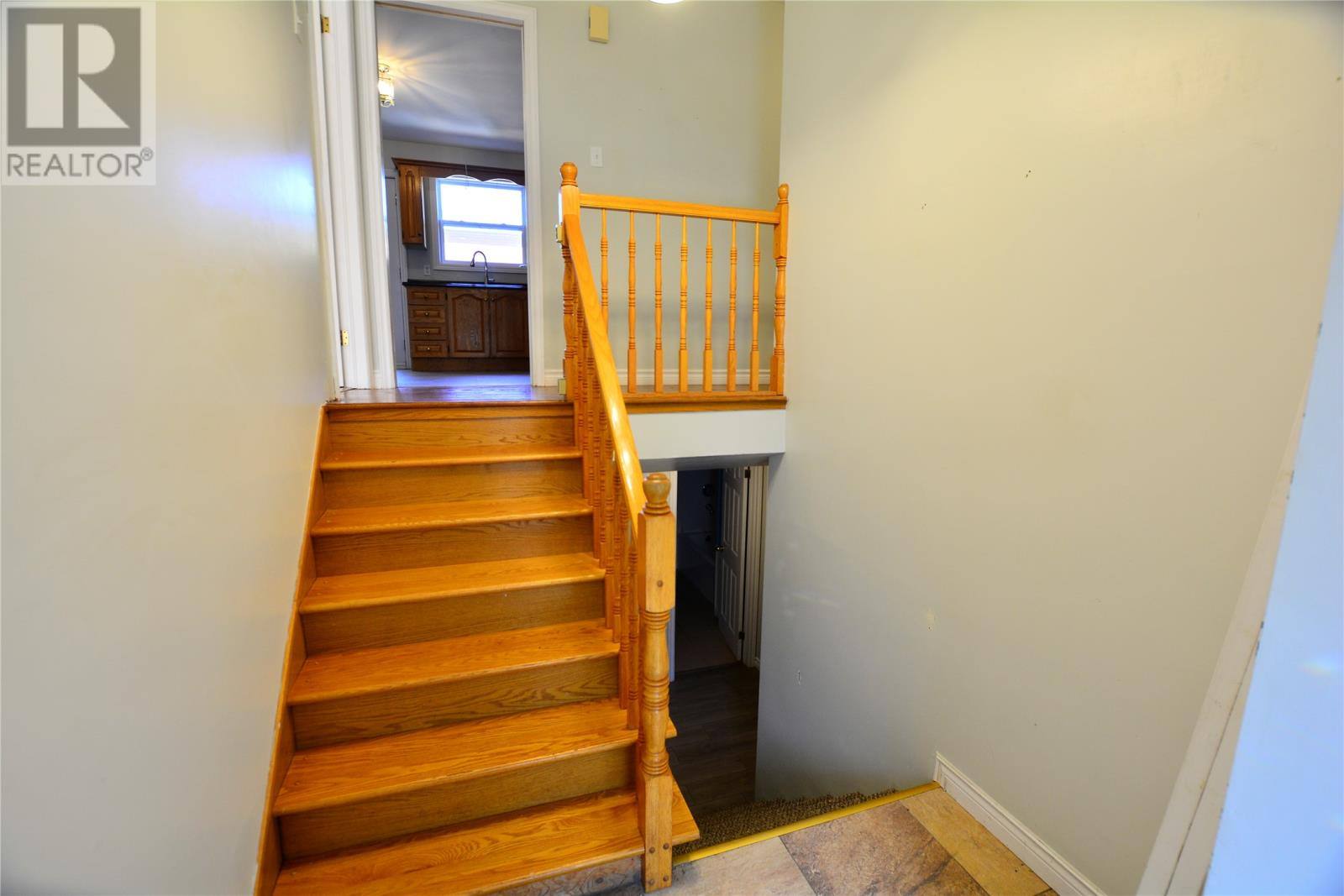 89 Carlisle Drive, photo 5 of 27