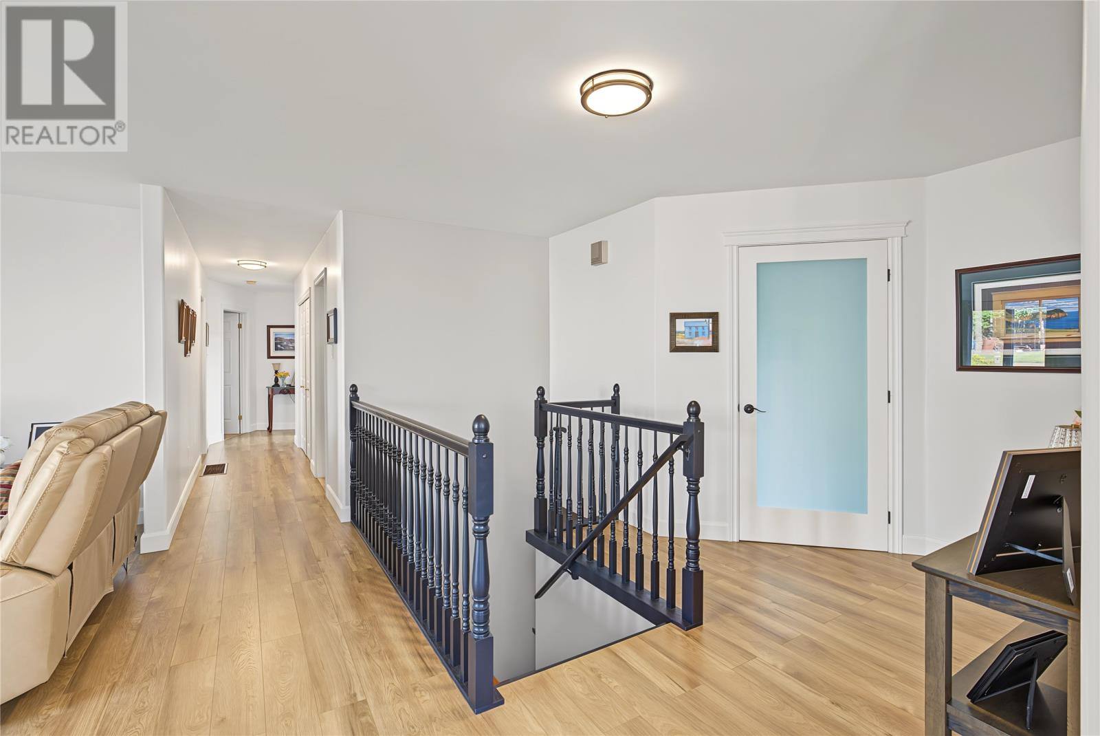 147 Monument Road, photo 13 of 50